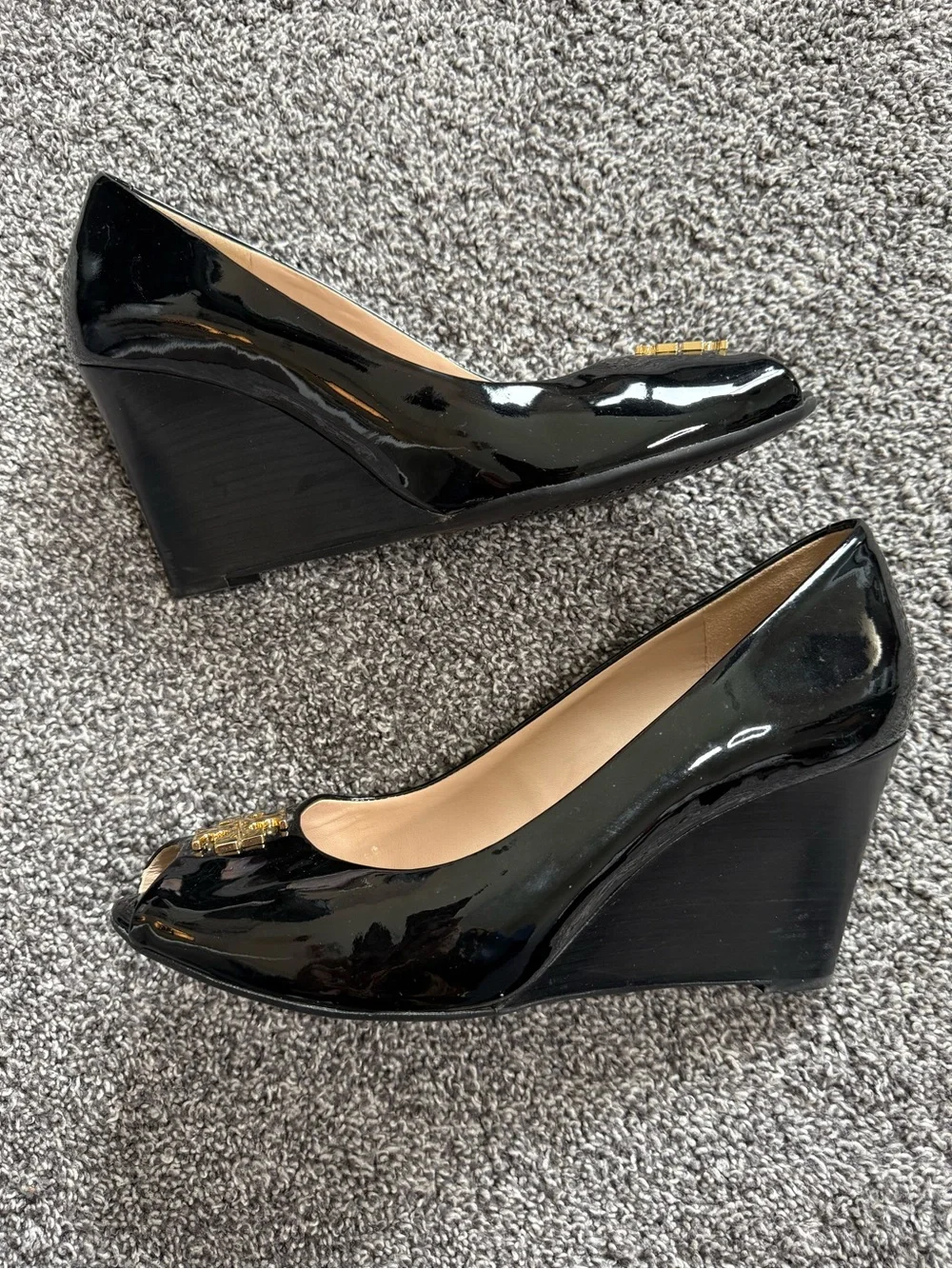 Tory Burch Jade Patent Leather Peep Toe Wedges size 9.5 black